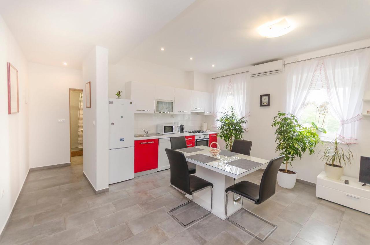 Apartment Luka Rupe Eksteriør billede