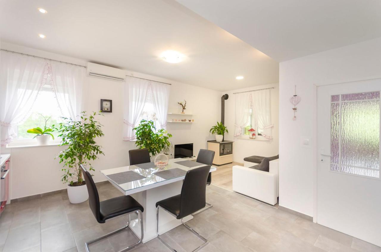 Apartment Luka Rupe Eksteriør billede
